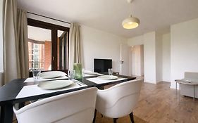 Apartment mit Rheinblick, Messe, Balkon, Küche, Parkplatz